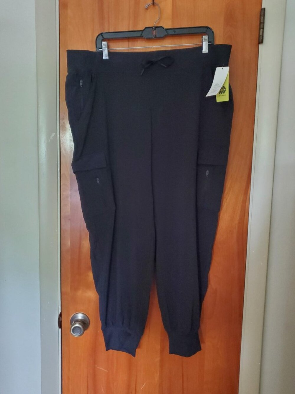 NWT Womens All In Motion Mid-Rise Cargo Jogger - XXL
